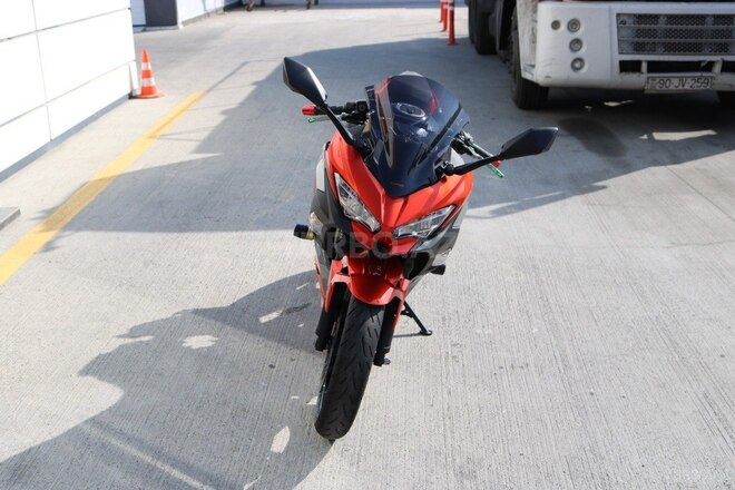 Kawasaki Ninja 400 2018, 5,300 km - 0.4 l - Bakı