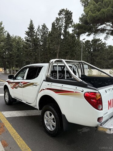 Mitsubishi L200 2015, 186,430 km - 2.5 l - Bakı