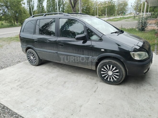 Opel Zafira 1999, 500,000 km - 1.8 l - Quba