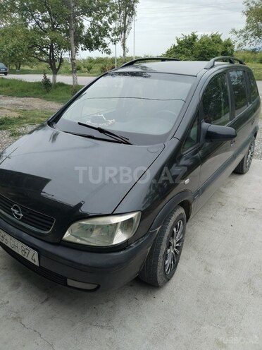 Opel Zafira 1999, 500,000 km - 1.8 l - Quba