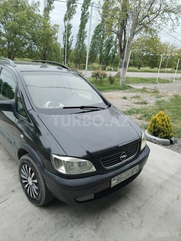 Opel Zafira 1999, 500,000 km - 1.8 l - Quba