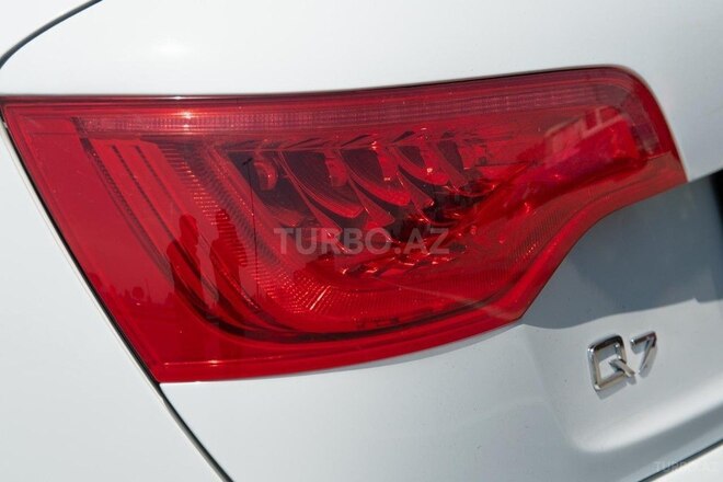 Audi Q7 2014, 185,000 km - 3.0 l - Bakı