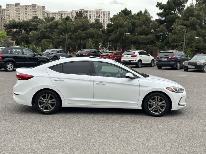 Hyundai Elantra 2018, 111,200 km - 2.0 l - Bakı