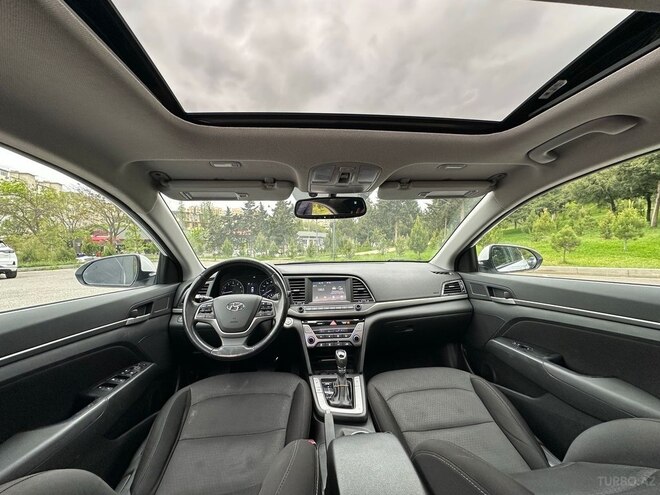 Hyundai Elantra 2018, 111,200 km - 2.0 l - Bakı