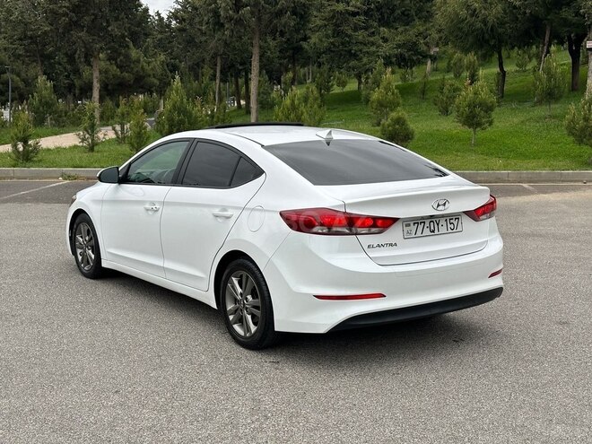 Hyundai Elantra 2018, 111,200 km - 2.0 l - Bakı
