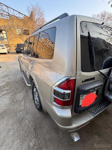 Mitsubishi Pajero 2000, 275,000 km - 2.8 l - Bakı