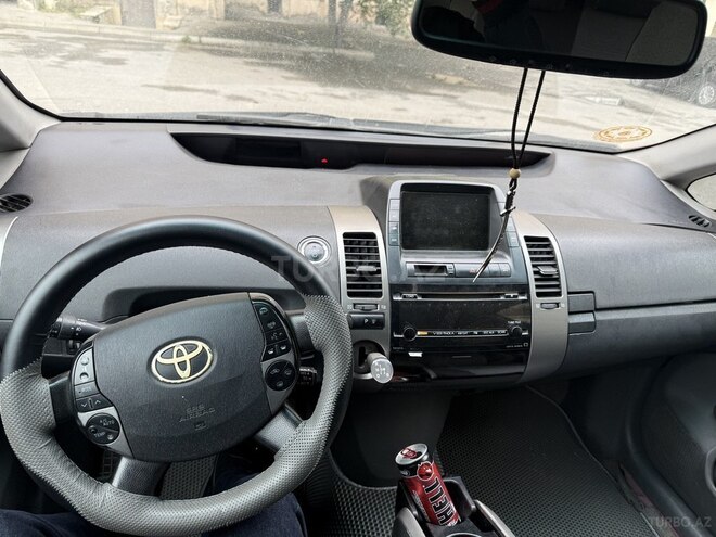 Toyota Prius 2009, 300,000 km - 1.5 л - Bakı