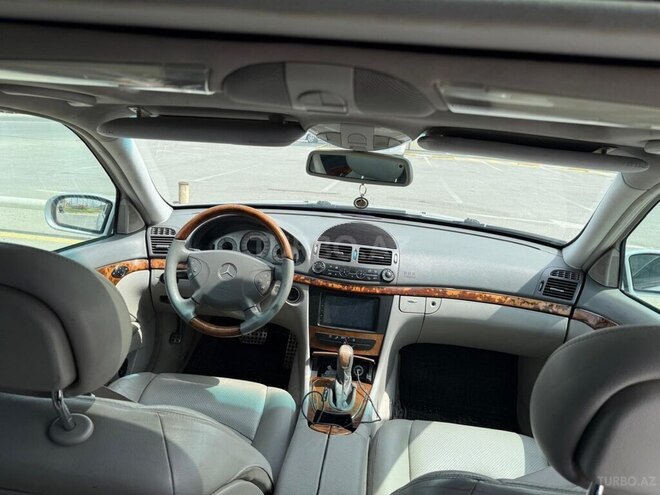 Mercedes E 320 2002, 240,000 km - 3.2 l - Bakı