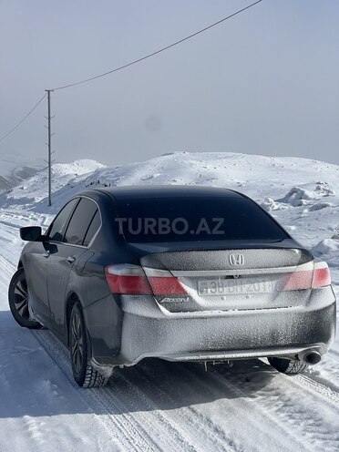 Honda Accord 2015, 289,682 km - 2.4 l - Qusar