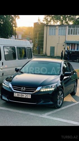 Honda Accord 2015, 289,682 km - 2.4 l - Qusar