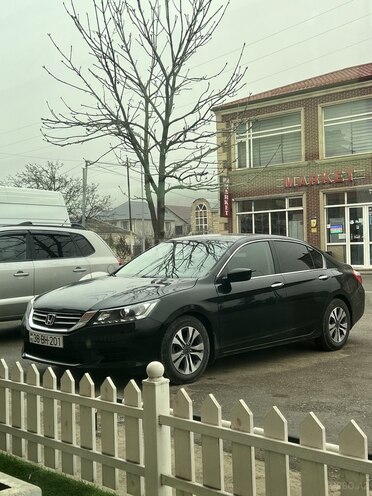 Honda Accord 2015, 289,682 km - 2.4 l - Qusar