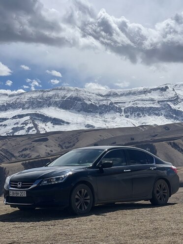 Honda Accord 2015, 289,682 km - 2.4 l - Qusar