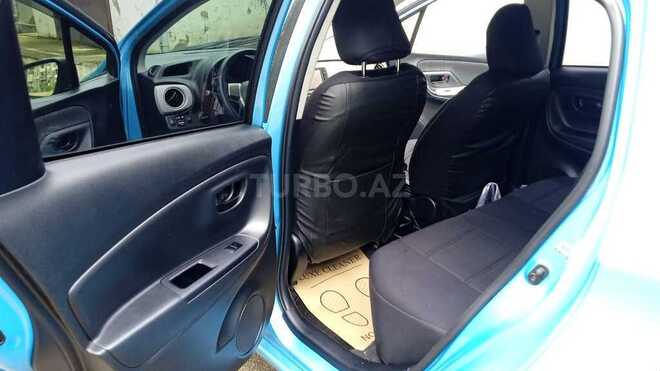 Toyota Vitz 2015, 61,000 km - 1.0 л - Bakı