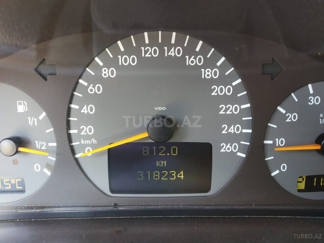 Mercedes E 240 2000, 318,000 km - 2.4 l - Şirvan