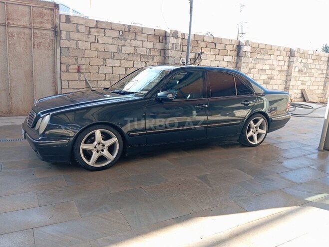Mercedes E 240 2000, 318,000 km - 2.4 l - Şirvan
