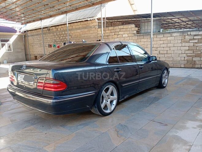 Mercedes E 240 2000, 318,000 km - 2.4 l - Şirvan