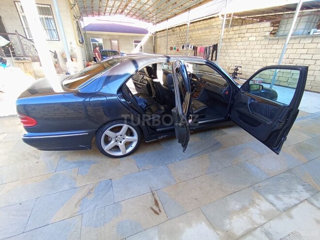 Mercedes E 240 2000, 318,000 km - 2.4 l - Şirvan