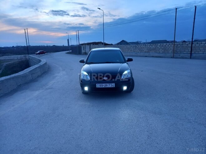 Kia Rio 2006, 245,000 km - 1.4 l - Salyan