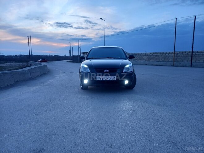 Kia Rio 2006, 245,000 km - 1.4 l - Salyan