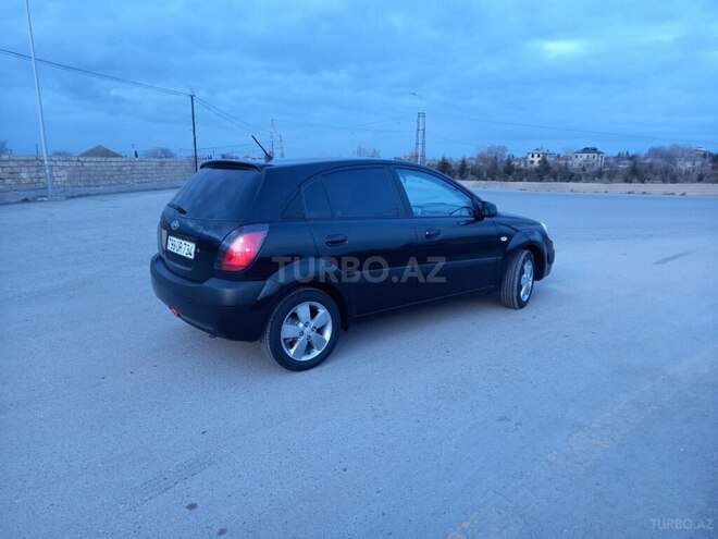 Kia Rio 2006, 245,000 km - 1.4 l - Salyan