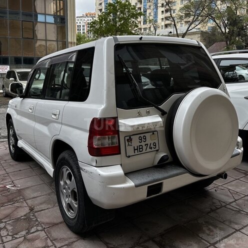 Mitsubishi Pajero io 2004, 175,000 km - 2.0 л - Bakı