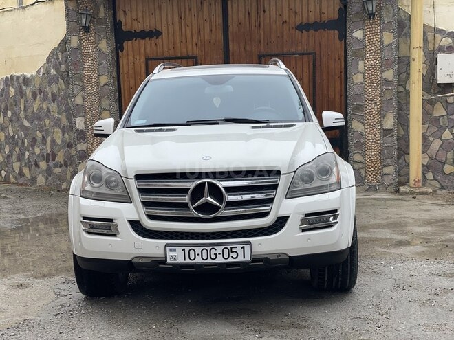 Mercedes GL 550-1