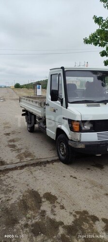 Mercedes 208 D 1989, 286,544 km - 2.3 л - Göyçay