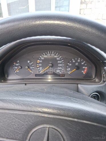 Mercedes E 240 1997, 405,857 km - 2.4 l - Sumqayıt