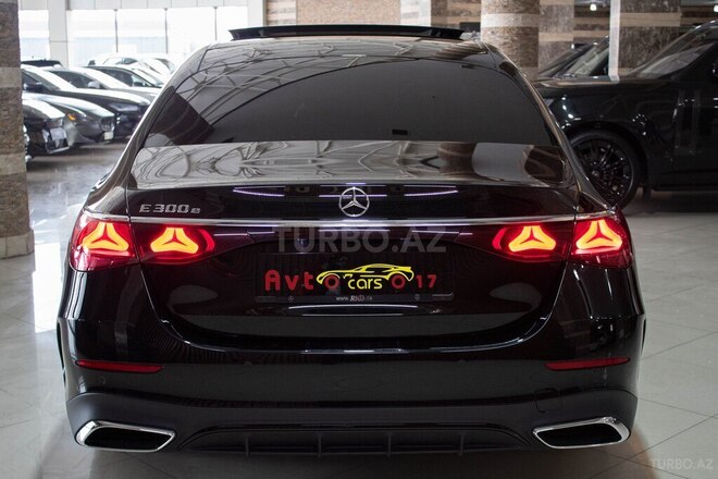 Mercedes E 300 e-8
