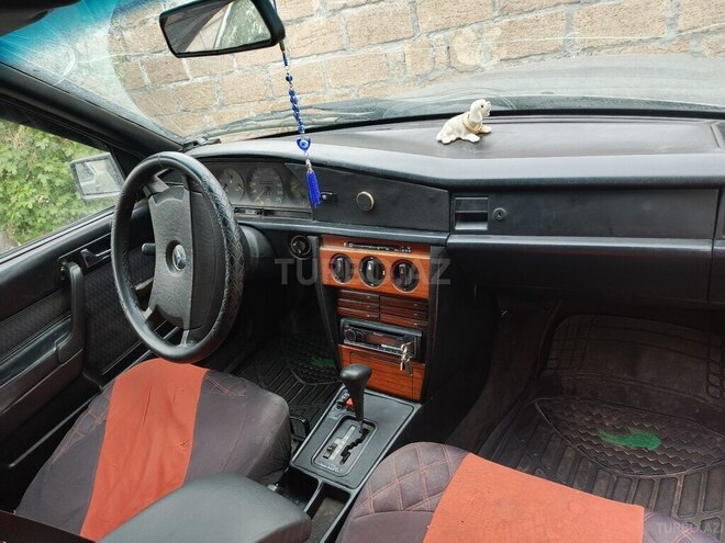 Mercedes 190 1991, 200,000 km - 2.0 l - Gəncə