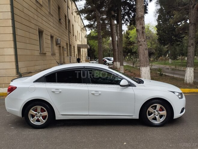 Chevrolet Cruze-8