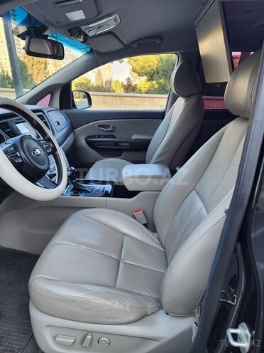 Kia Carnival 2015, 270,000 km - 2.2 l - Bakı