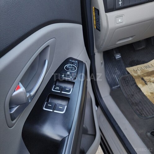 Kia Carnival 2015, 270,000 km - 2.2 l - Bakı