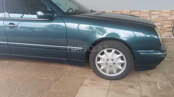 Mercedes E 230 1999, 168,000 km - 2.3 l - Salyan