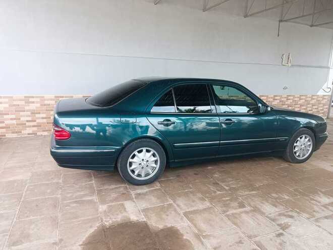 Mercedes E 230 1999, 168,000 km - 2.3 l - Salyan