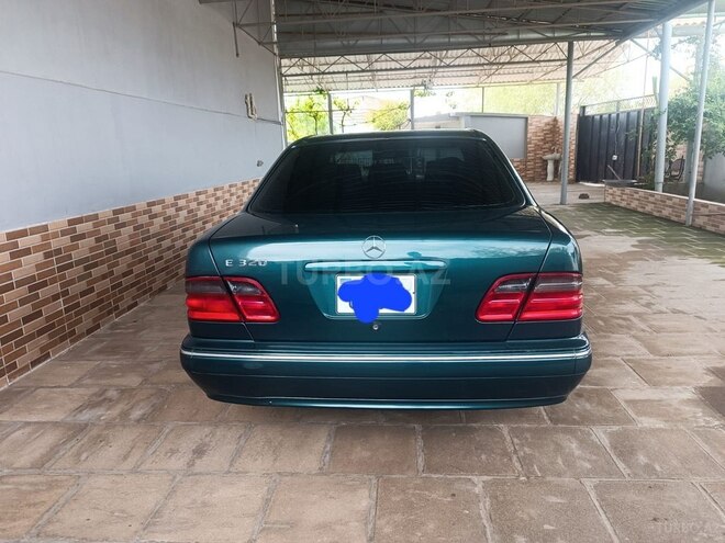 Mercedes E 230 1999, 168,000 km - 2.3 l - Salyan