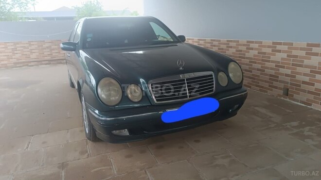 Mercedes E 230 1999, 168,000 km - 2.3 l - Salyan