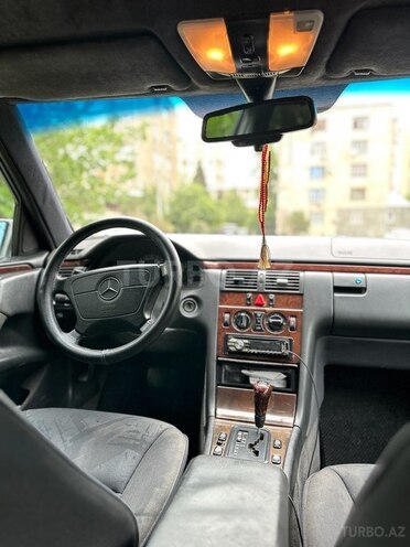 Mercedes E 230 1996, 437,100 km - 2.3 l - Gəncə