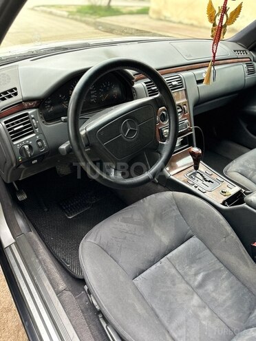 Mercedes E 230 1996, 437,100 km - 2.3 l - Gəncə