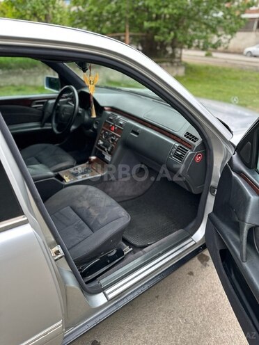 Mercedes E 230 1996, 437,100 km - 2.3 l - Gəncə