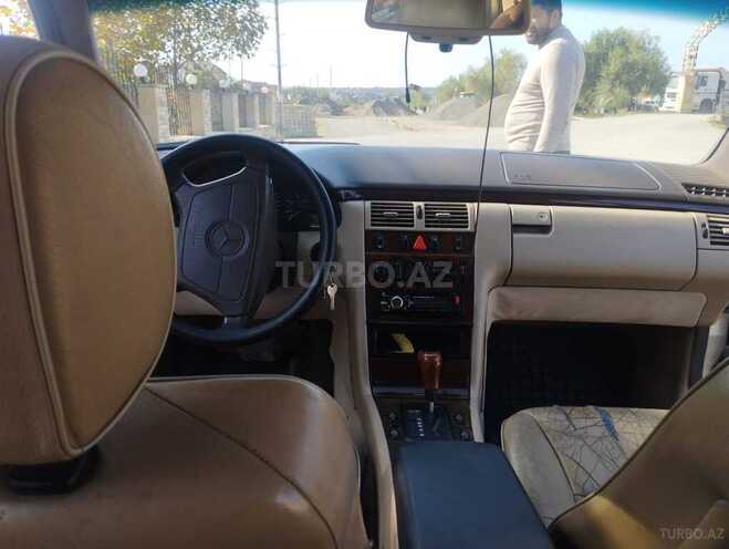 Mercedes E 230 1996, 250,000 km - 2.3 l - Bakı