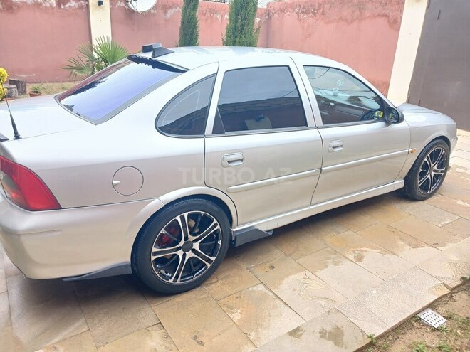 Opel Vectra 2001, 297,693 km - 2.2 l - Bakı