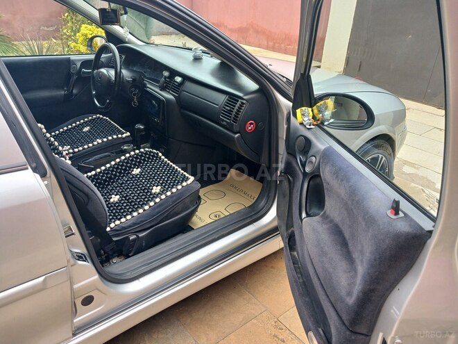 Opel Vectra 2001, 297,693 km - 2.2 l - Bakı