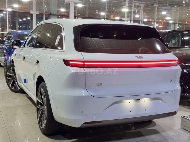 Li Auto L6-17