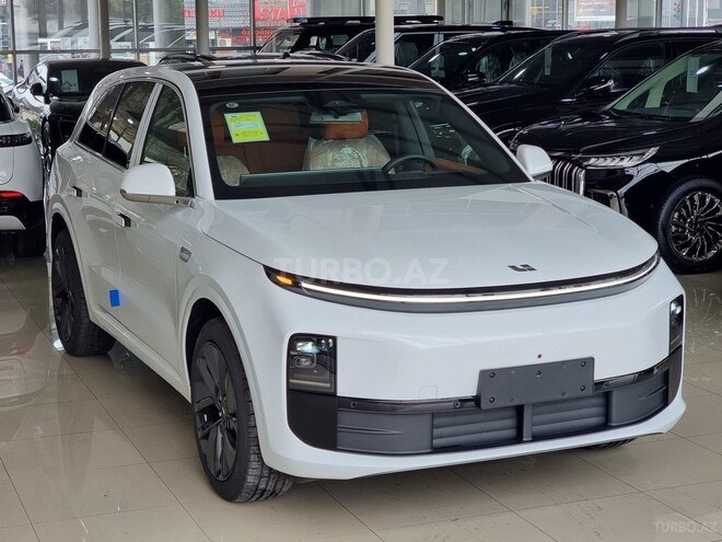 Li Auto L6-5