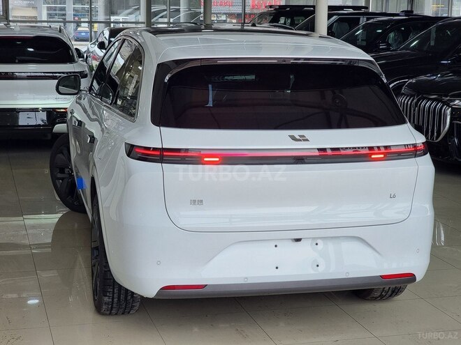 Li Auto L6-14