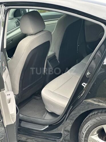 Hyundai Elantra 2018, 170,000 km - 2.0 l - Bakı