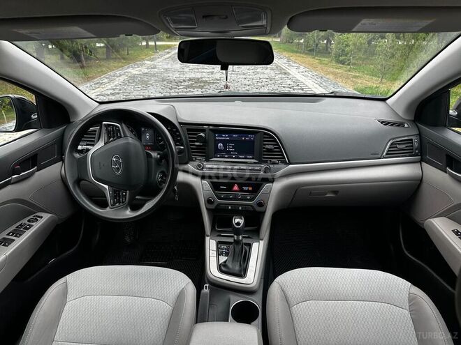 Hyundai Elantra 2018, 170,000 km - 2.0 l - Bakı