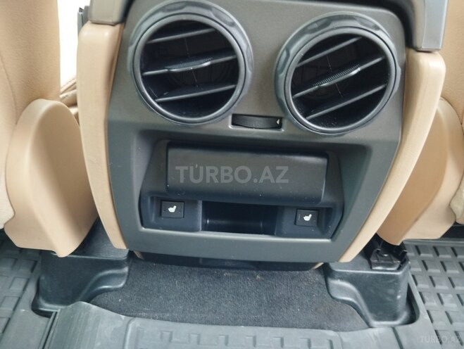 Land Rover Discovery-7