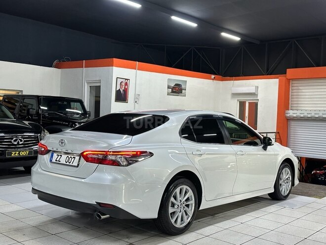 Toyota Camry-7